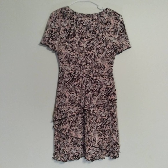 Connected Apparel Asymmetrical Tiered Dress Black Pink 8 - Picture 4 of 9